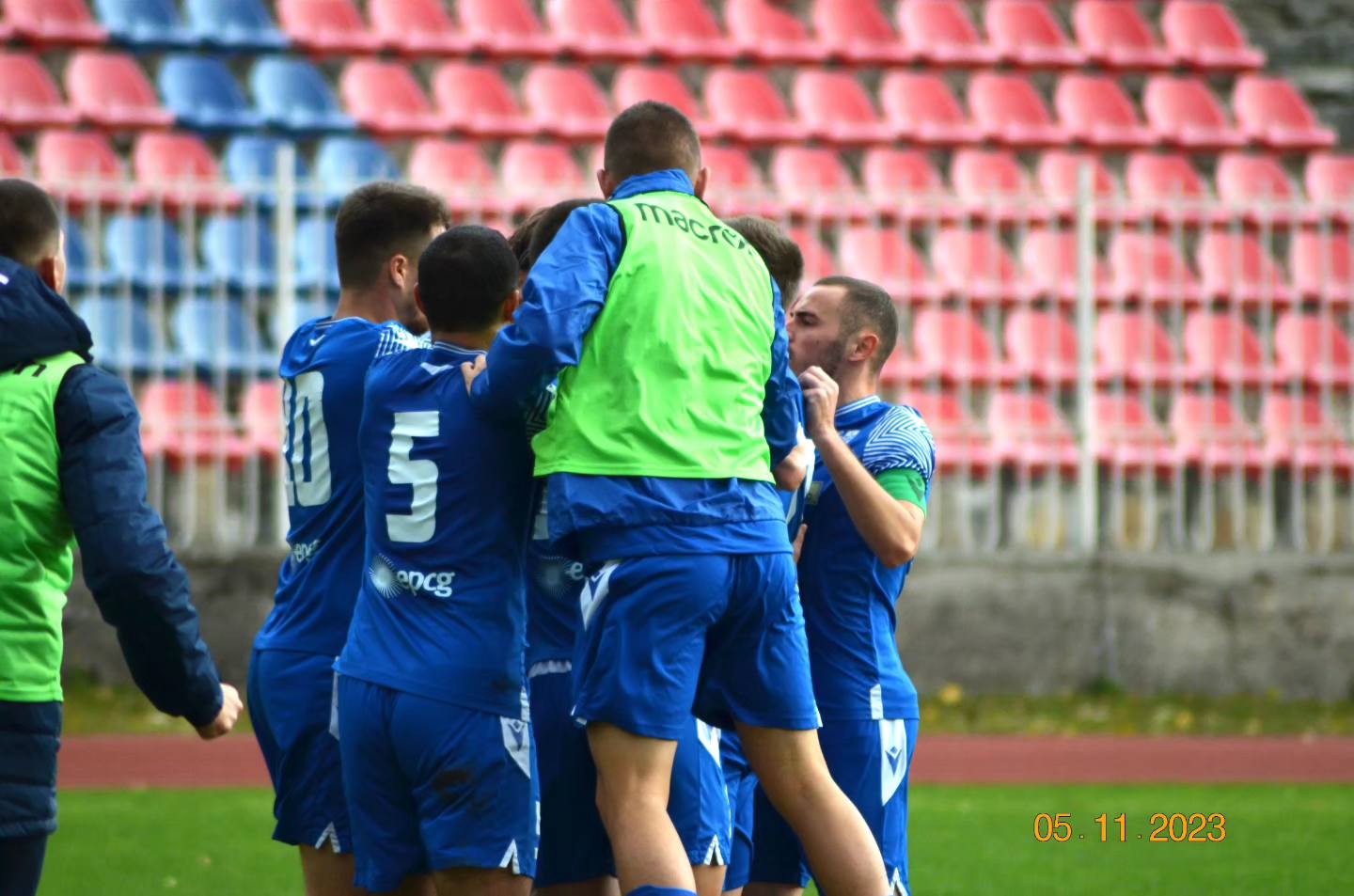 Fudbaleri Dečića žele da sačuvaju bodovnu prednost u odnosu na šampiona, FOTO: FK Dečić/Facebook