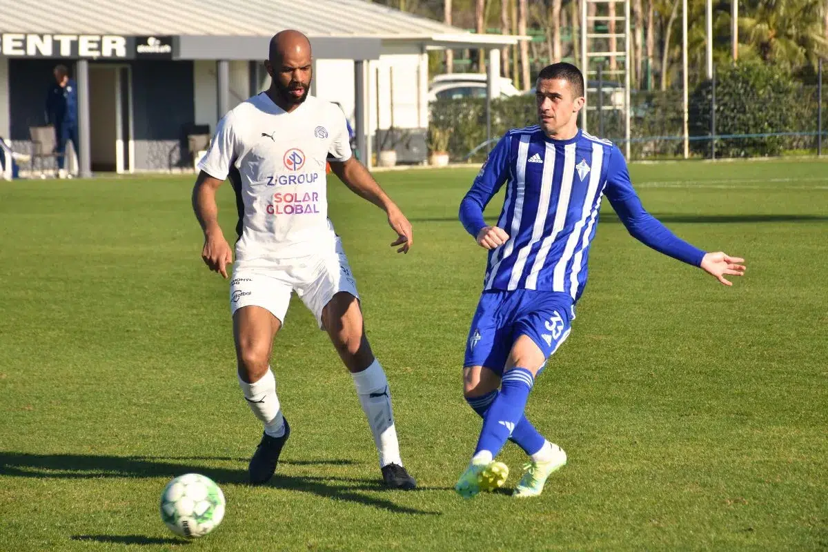 Iskusni štoper Adžić na utakmici protiv Slovackog, FOTO: FK Budućnost